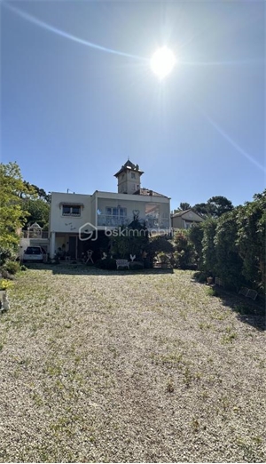 villa à la vente -   83100  TOULON, surface 208 m2 vente villa - UBI425398498